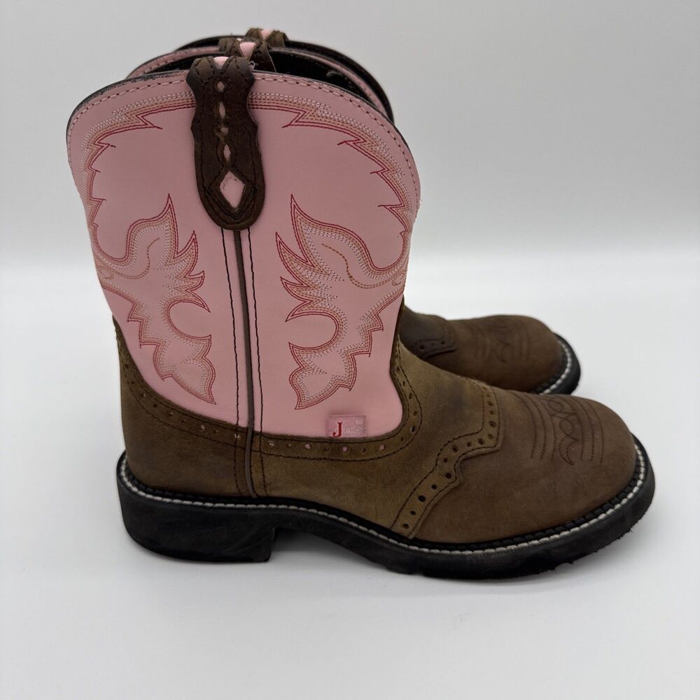Justin Women’s Boots Round Toe Size 10B Pink Leather Cowboy Boots